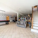 Stunning Spacious Family In The Algarve