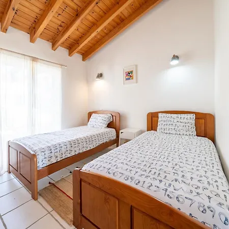 Stunning Spacious Family In The Algarve