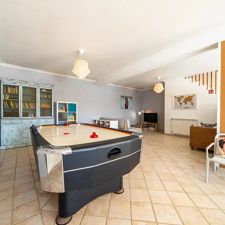 Stunning Spacious Family In The Algarve