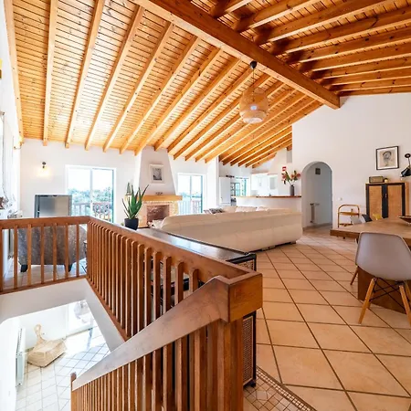 Villa Stunning Spacious Family In The Algarve